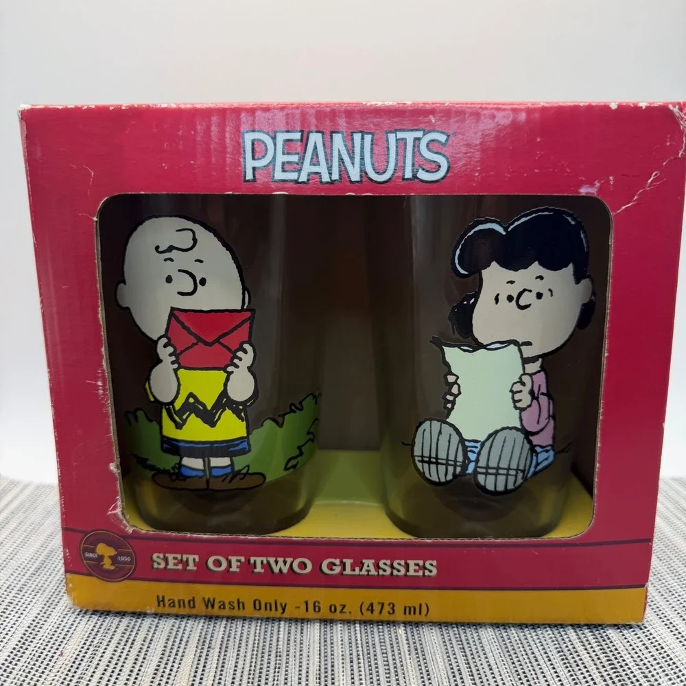 Peanuts Charlie Brown Lucy 16oz Glass Set of 2 Vandor 54561 Vintage Style Boxed